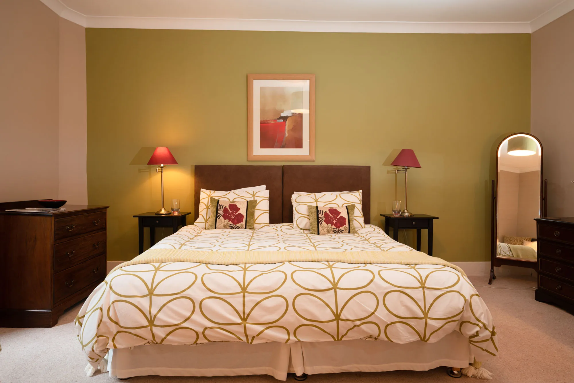 Large main bedroom