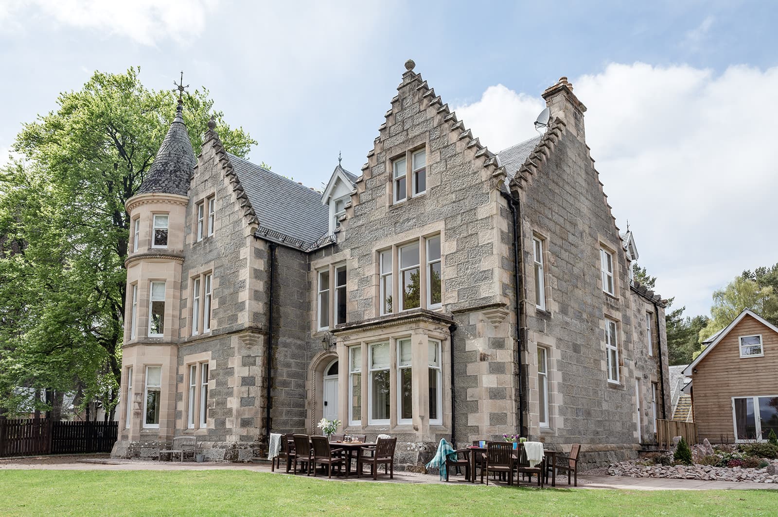 Highland Lodge