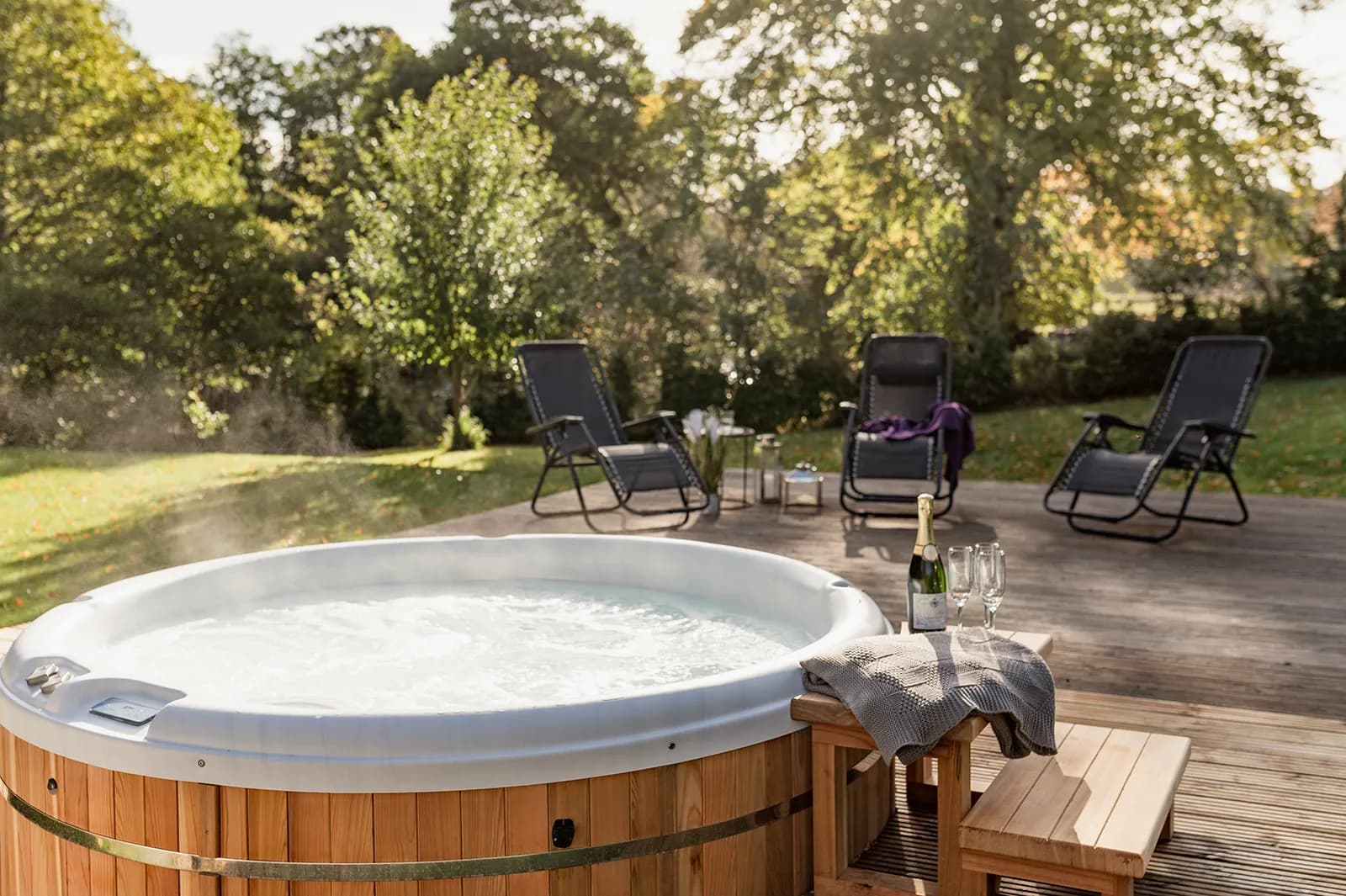 Hot tub. Self catering Lodge. Holiday let. Scotland. Highlands